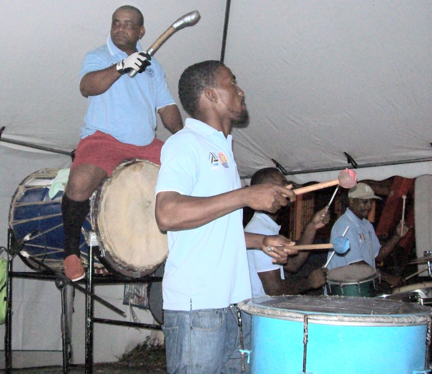 Siparia Rhythm Posse_Straddled Trini-bass_20141116_S'do-City-day_tobagojo@gmail.com_100_4813B_col_768h